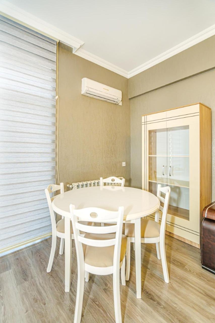 M Estate 1 room Targovi Bakú Exterior foto